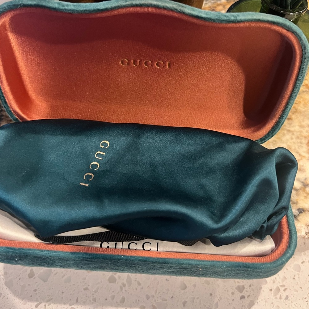 Gucci Sunglasses - Picture 7 of 7